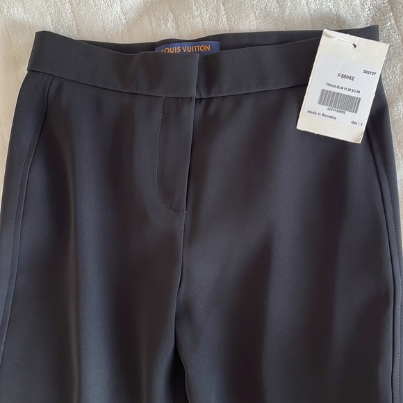 Louis Vuitton formal black pantsuit 💕🍷 - Picture 11 of 15